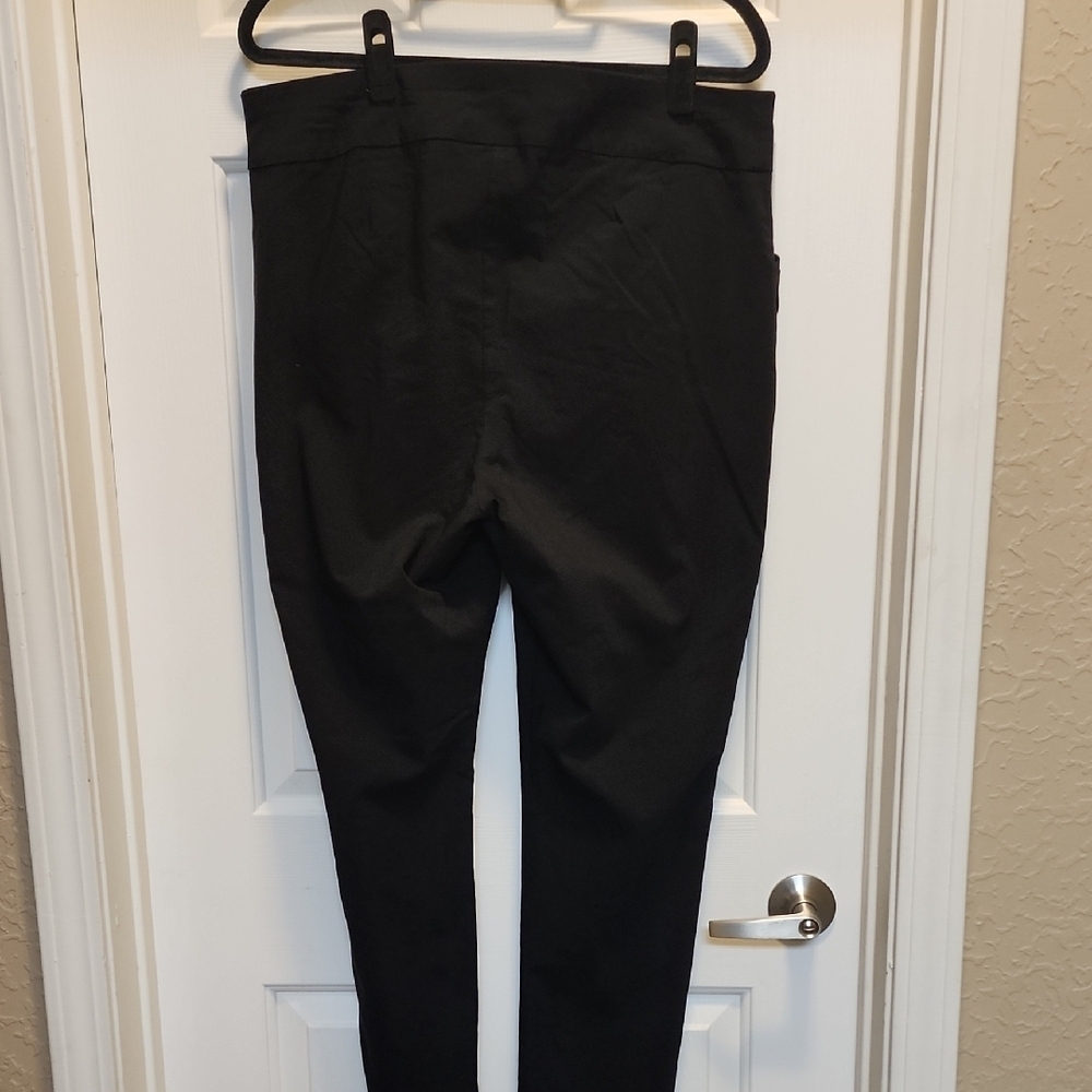 Chico's Perfect Stretch pull on Black Cropped Pants sz 3(XL) Short - Picture 4 of 7